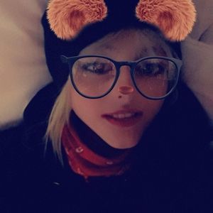 Meet your Posher, Stefani